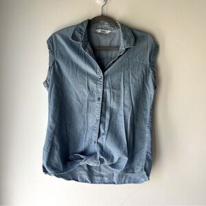 Cleo Light Blue Button Front Top XS | Casual Coastal Cowgirl Chambray Capsule